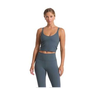 Vuori rib crop tank in stone